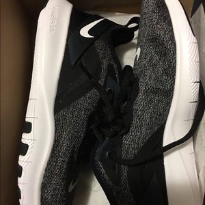 Nike Flex Trainer 9 (SIZE 7) Running Shoes